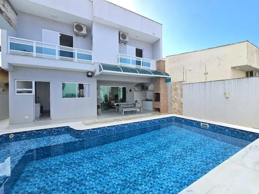 Foto 2 de Casa com 4 quartos à venda, 250m2 em Peruibe - SP