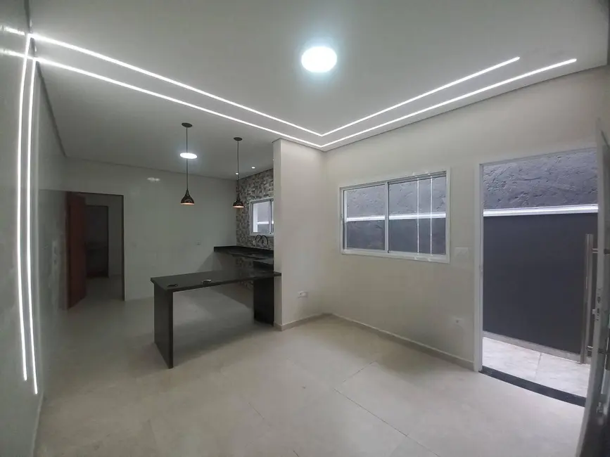 Foto 4 de Casa com 2 quartos à venda, 150m2 em Peruibe - SP