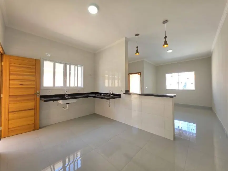 Foto 6 de Casa com 3 quartos à venda, 180m2 em Peruibe - SP