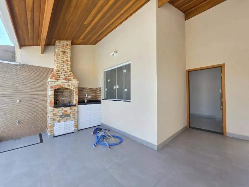 Foto 4 de Casa com 3 quartos à venda, 180m2 em Peruibe - SP