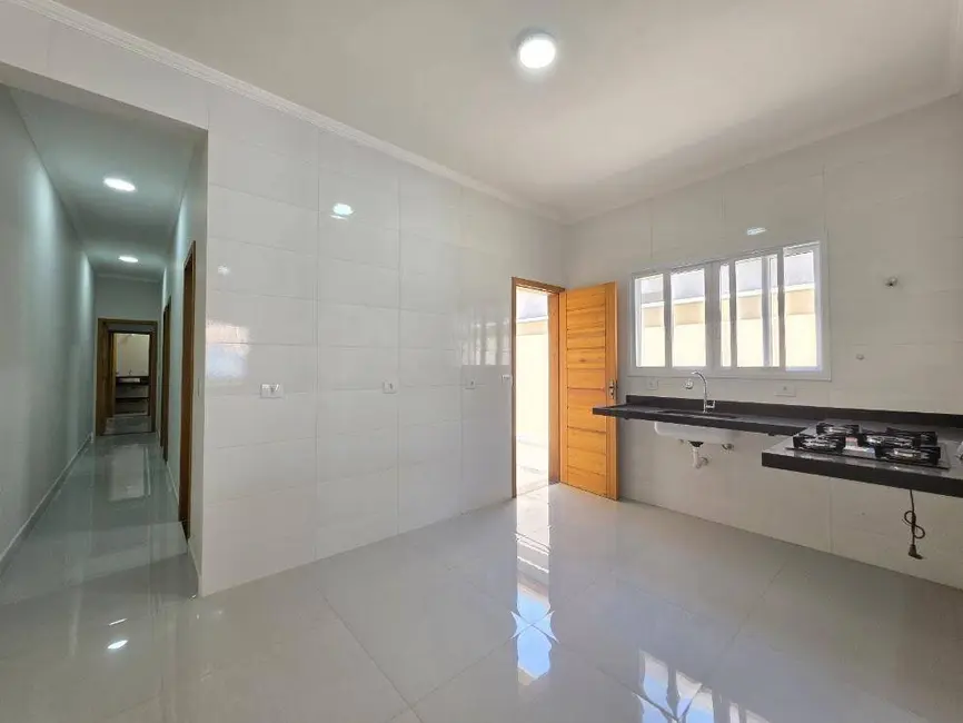 Foto 7 de Casa com 3 quartos à venda, 180m2 em Peruibe - SP