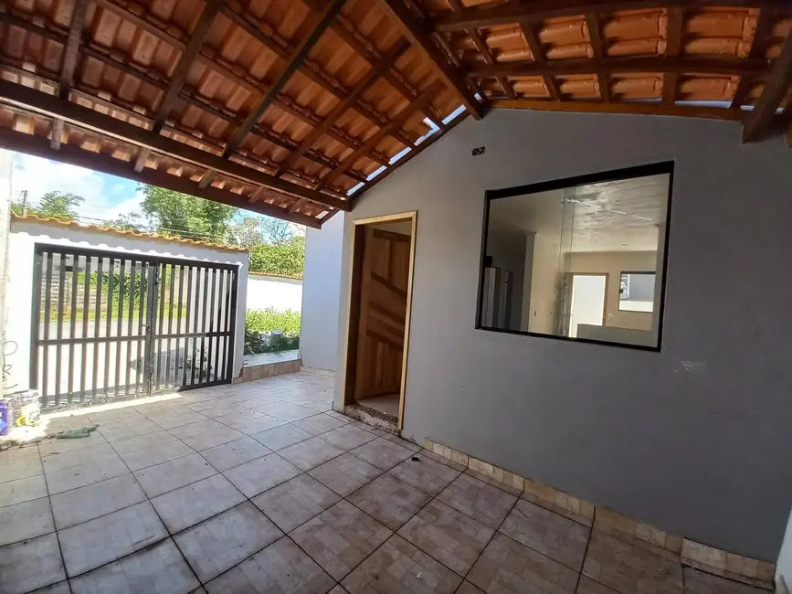 Foto 1 de Casa com 2 quartos à venda, 125m2 em Peruibe - SP
