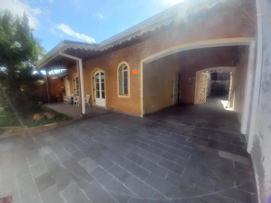 Foto 2 de Casa com 4 quartos à venda, 268m2 em Peruibe - SP