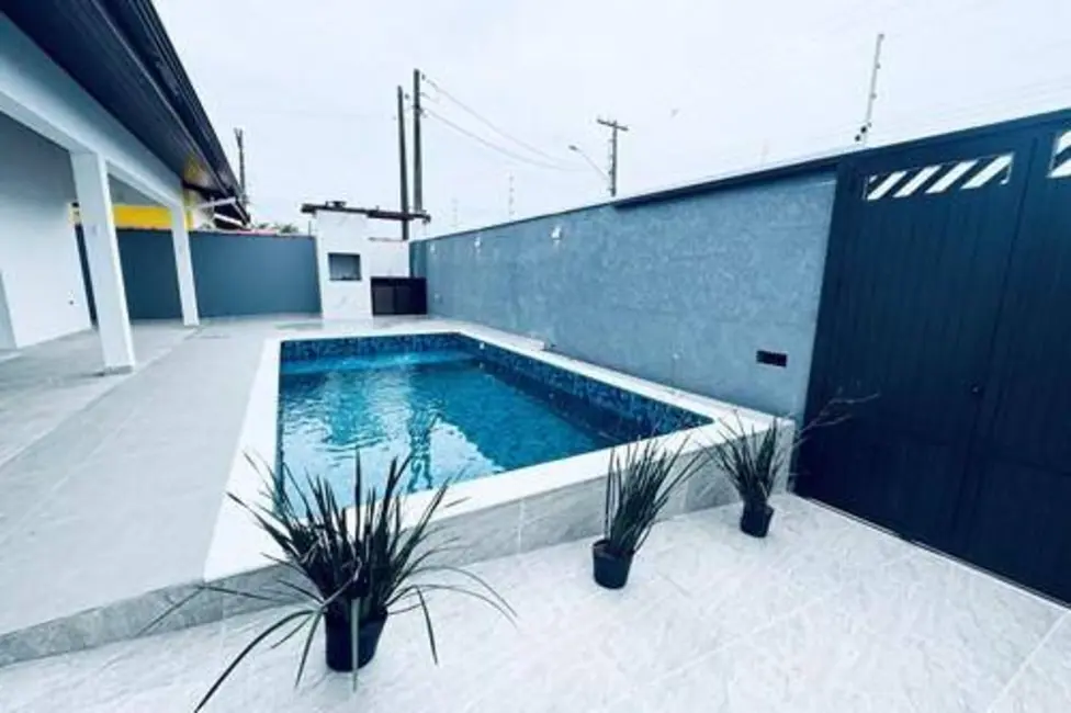 Casa com 4 quartos à venda, 333m2 em Peruibe - SP - imagem 3 Foto 3 de Casa com 4 quartos à venda, 333m2 em Peruibe - SP