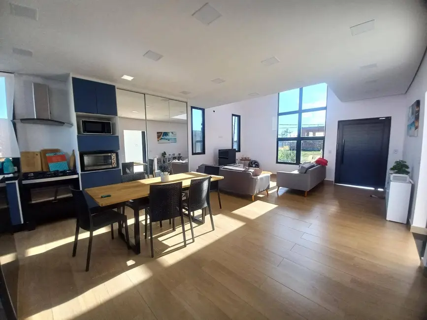 Casa com 5 quartos à venda, 300m2 em Peruibe - SP - imagem 9 Foto 9 de Casa com 5 quartos à venda, 300m2 em Peruibe - SP