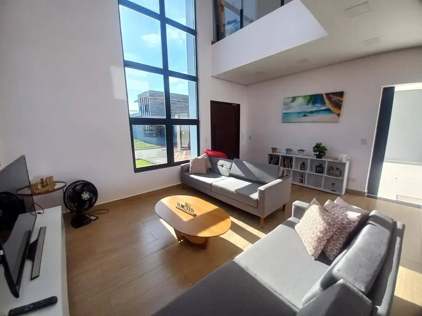Casa com 5 quartos à venda, 300m2 em Peruibe - SP - imagem 7 Foto 7 de Casa com 5 quartos à venda, 300m2 em Peruibe - SP