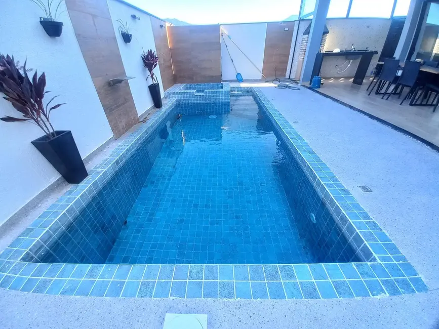 Casa com 5 quartos à venda, 300m2 em Peruibe - SP - imagem 3 Foto 3 de Casa com 5 quartos à venda, 300m2 em Peruibe - SP