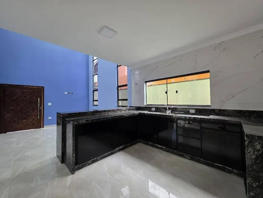 Foto 4 de Casa com 4 quartos à venda, 360m2 em Peruibe - SP