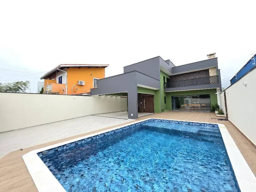 Foto 2 de Casa com 4 quartos à venda, 360m2 em Peruibe - SP