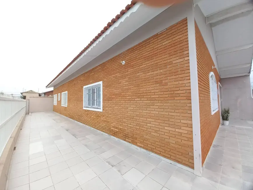 Foto 2 de Casa com 4 quartos à venda, 282m2 em Peruibe - SP