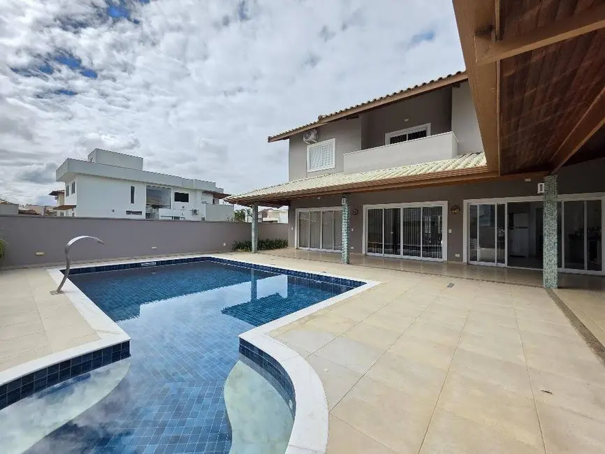 Casa com 4 quartos à venda, 412m2 em Peruibe - SP - imagem 3 Foto 3 de Casa com 4 quartos à venda, 412m2 em Peruibe - SP