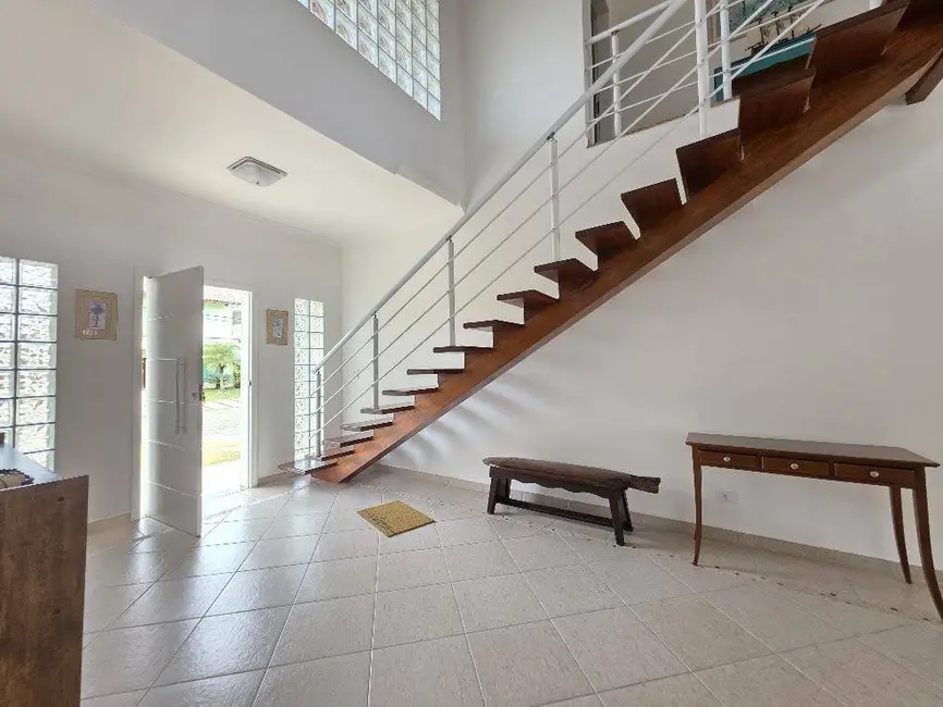 Casa com 4 quartos à venda, 412m2 em Peruibe - SP - imagem 4 Foto 4 de Casa com 4 quartos à venda, 412m2 em Peruibe - SP