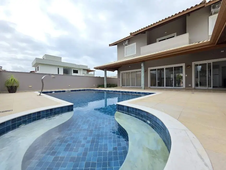 Casa com 4 quartos à venda, 412m2 em Peruibe - SP - imagem 2 Foto 2 de Casa com 4 quartos à venda, 412m2 em Peruibe - SP