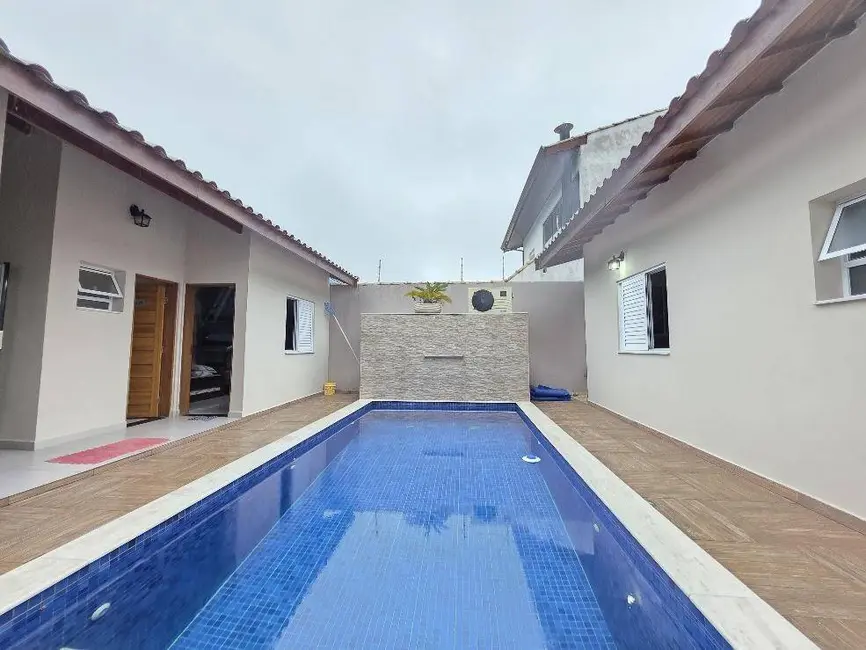 Foto 1 de Casa com 4 quartos à venda, 250m2 em Peruibe - SP