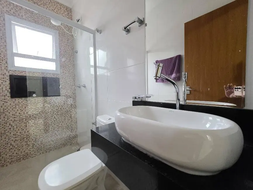 Foto 5 de Casa com 4 quartos à venda, 250m2 em Peruibe - SP