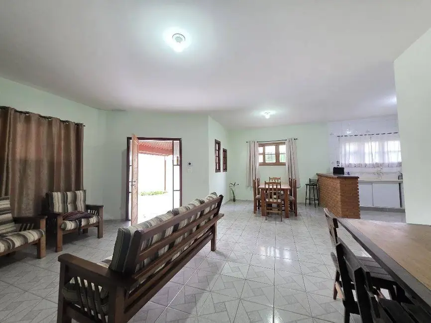 Casa com 3 quartos à venda, 260m2 em Peruibe - SP - imagem 1 Foto 1 de Casa com 3 quartos à venda, 260m2 em Peruibe - SP