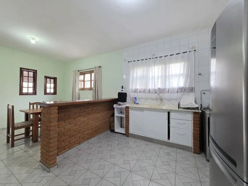 Casa com 3 quartos à venda, 260m2 em Peruibe - SP - imagem 5 Foto 5 de Casa com 3 quartos à venda, 260m2 em Peruibe - SP