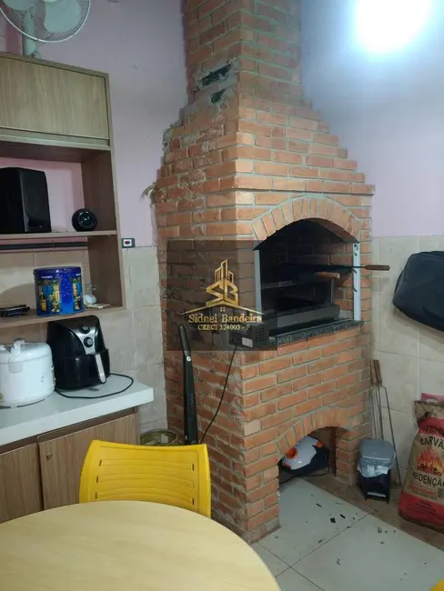 Foto 6 de Casa com 3 quartos à venda, 176m2 em Residencial Sítio Santo Antônio, Taubate - SP