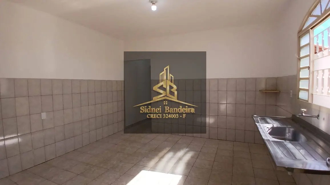 Foto 4 de Casa com 2 quartos à venda, 250m2 em Jardim Ana Rosa, Taubate - SP