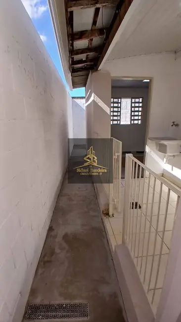 Foto 2 de Casa com 2 quartos à venda, 250m2 em Jardim Ana Rosa, Taubate - SP