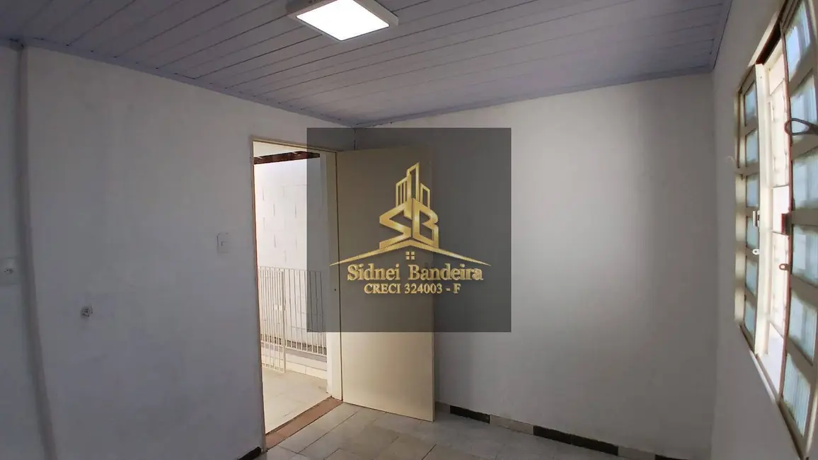 Foto 6 de Casa com 2 quartos à venda, 250m2 em Jardim Ana Rosa, Taubate - SP