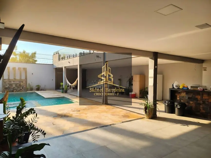 Foto 2 de Casa com 3 quartos à venda, 300m2 em Jardim Oásis, Taubate - SP