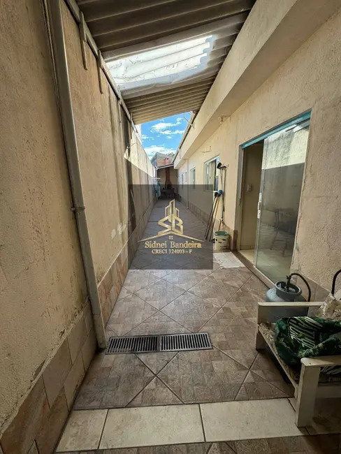 Casa com 3 quartos à venda, 174m2 em Estiva, Taubate - SP - imagem 1 Foto 1 de Casa com 3 quartos à venda, 174m2 em Estiva, Taubate - SP