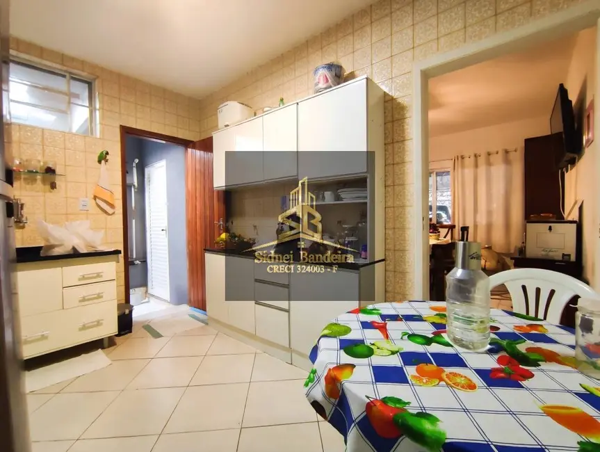 Foto 4 de Casa com 3 quartos à venda, 150m2 em Jardim Ana Emilia, Taubate - SP