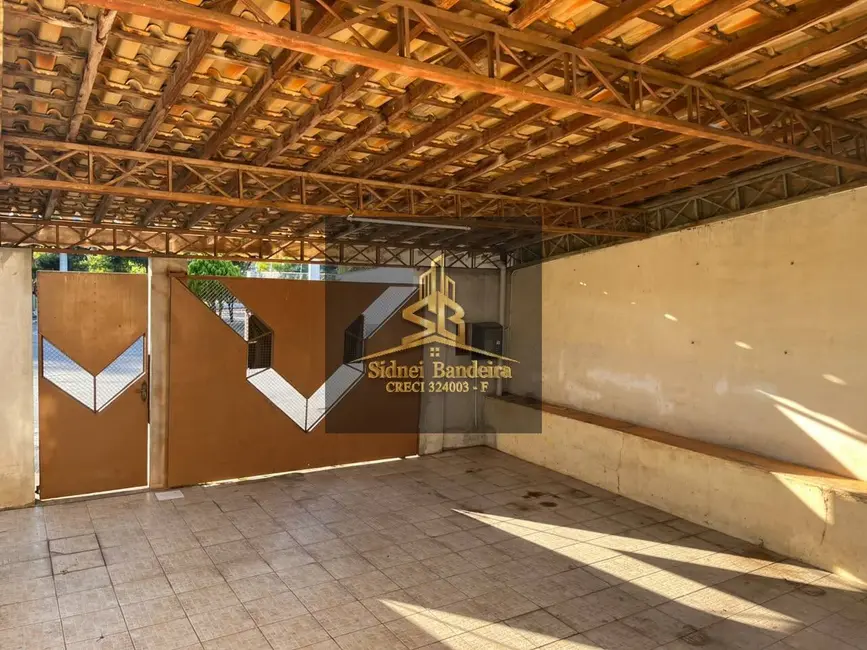 Casa com 4 quartos à venda, 250m2 em Parque Bandeirantes, Taubate - SP - imagem 3 Foto 3 de Casa com 4 quartos à venda, 250m2 em Parque Bandeirantes, Taubate - SP