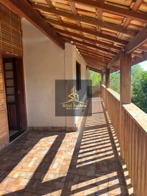 Chácara com 5 quartos à venda, 2240m2 em Taubate - SP - imagem 2 Foto 2 de Chácara com 5 quartos à venda, 2240m2 em Taubate - SP