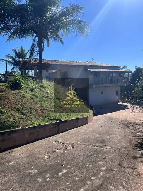 Chácara com 5 quartos à venda, 2240m2 em Taubate - SP - imagem 1 Foto 1 de Chácara com 5 quartos à venda, 2240m2 em Taubate - SP