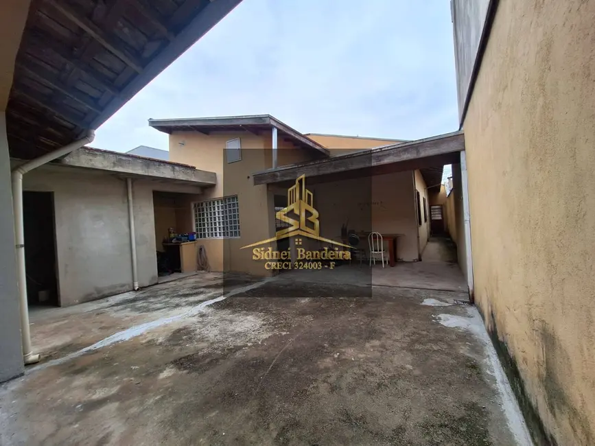 Foto 3 de Casa com 3 quartos à venda, 200m2 em Monção, Taubate - SP