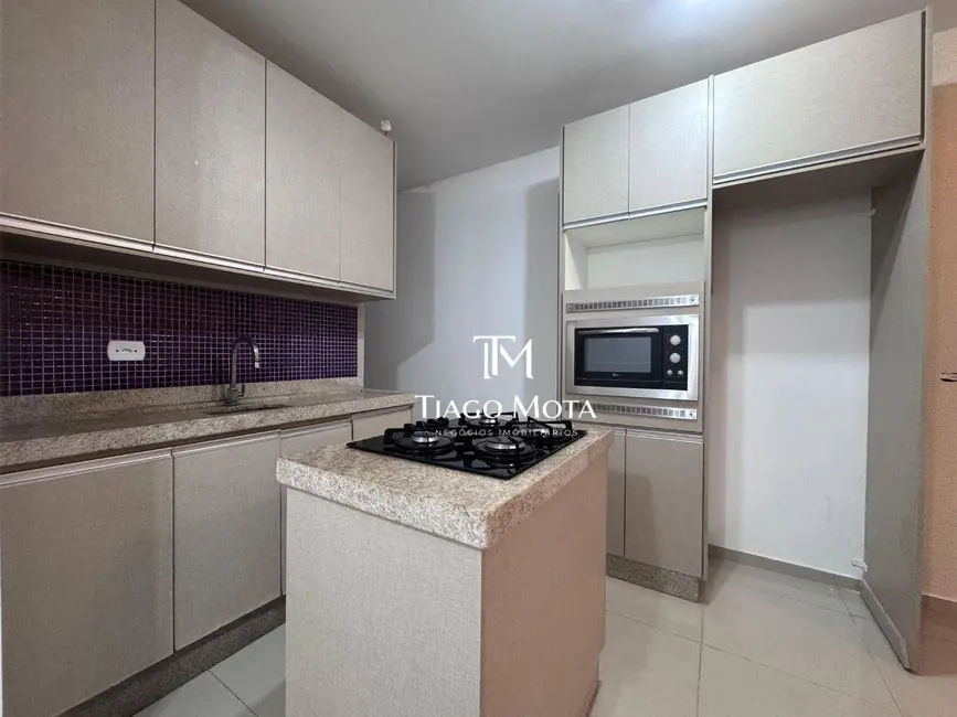 Casa com 3 quartos à venda, 182m2 em Cambezinho, Londrina - PR - imagem 9 Foto 9 de Casa com 3 quartos à venda, 182m2 em Cambezinho, Londrina - PR