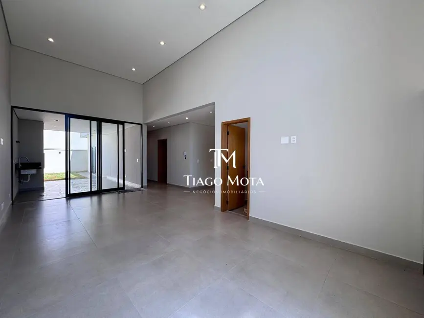 Foto 3 de Casa com 3 quartos à venda, 250m2 em Loteamento Chamonix, Londrina - PR