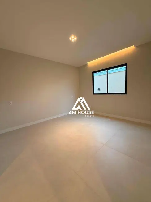 Casa de Condomínio com 3 quartos à venda, 360m2 em Nova São Pedro, Sao Pedro Da Aldeia - RJ - imagem 9 Foto 9 de Casa de Condomínio com 3 quartos à venda, 360m2 em Nova São Pedro, Sao Pedro Da Aldeia - RJ
