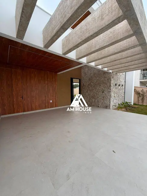 Casa de Condomínio com 3 quartos à venda, 360m2 em Nova São Pedro, Sao Pedro Da Aldeia - RJ - imagem 2 Foto 2 de Casa de Condomínio com 3 quartos à venda, 360m2 em Nova São Pedro, Sao Pedro Da Aldeia - RJ