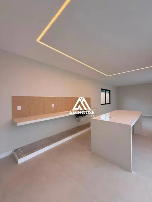 Casa de Condomínio com 3 quartos à venda, 360m2 em Nova São Pedro, Sao Pedro Da Aldeia - RJ - imagem 6 Foto 6 de Casa de Condomínio com 3 quartos à venda, 360m2 em Nova São Pedro, Sao Pedro Da Aldeia - RJ
