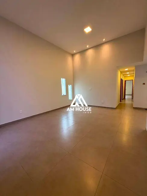 Foto 2 de Casa de Condomínio com 3 quartos à venda, 192m2 em Nova São Pedro, Sao Pedro Da Aldeia - RJ