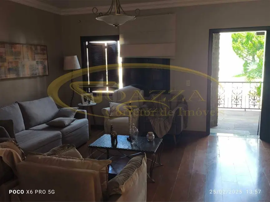 Foto 3 de Casa com 4 quartos à venda, 650m2 em Sarandi - RS
