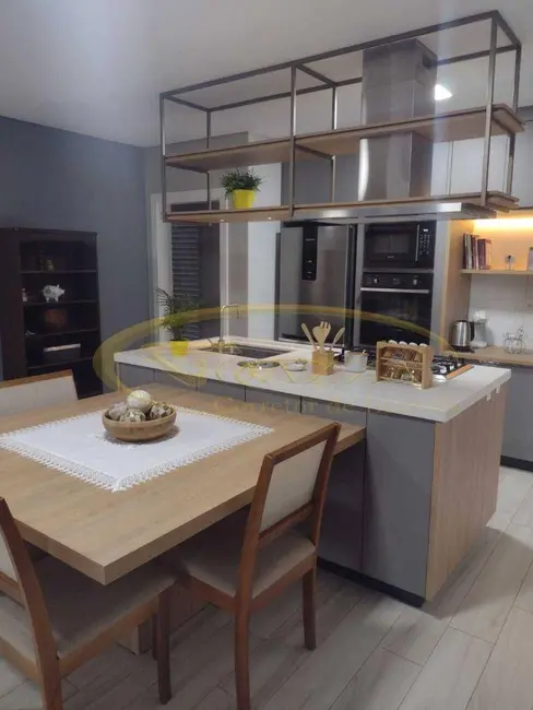 Foto 5 de Casa com 2 quartos à venda, 240m2 em Sarandi - RS