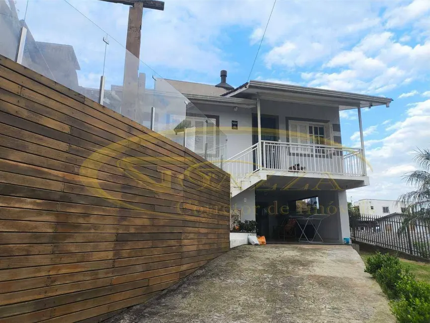 Foto 3 de Casa com 3 quartos à venda, 300m2 em Sarandi - RS