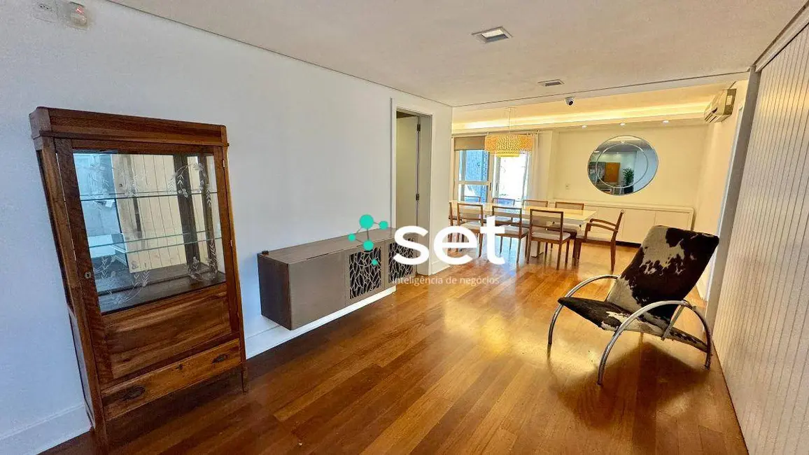 Sobrado com 4 quartos à venda e para alugar, 468m2 em Alto de Pinheiros, São Paulo - SP - imagem 4 Foto 4 de Sobrado com 4 quartos à venda e para alugar, 468m2 em Alto de Pinheiros, São Paulo - SP
