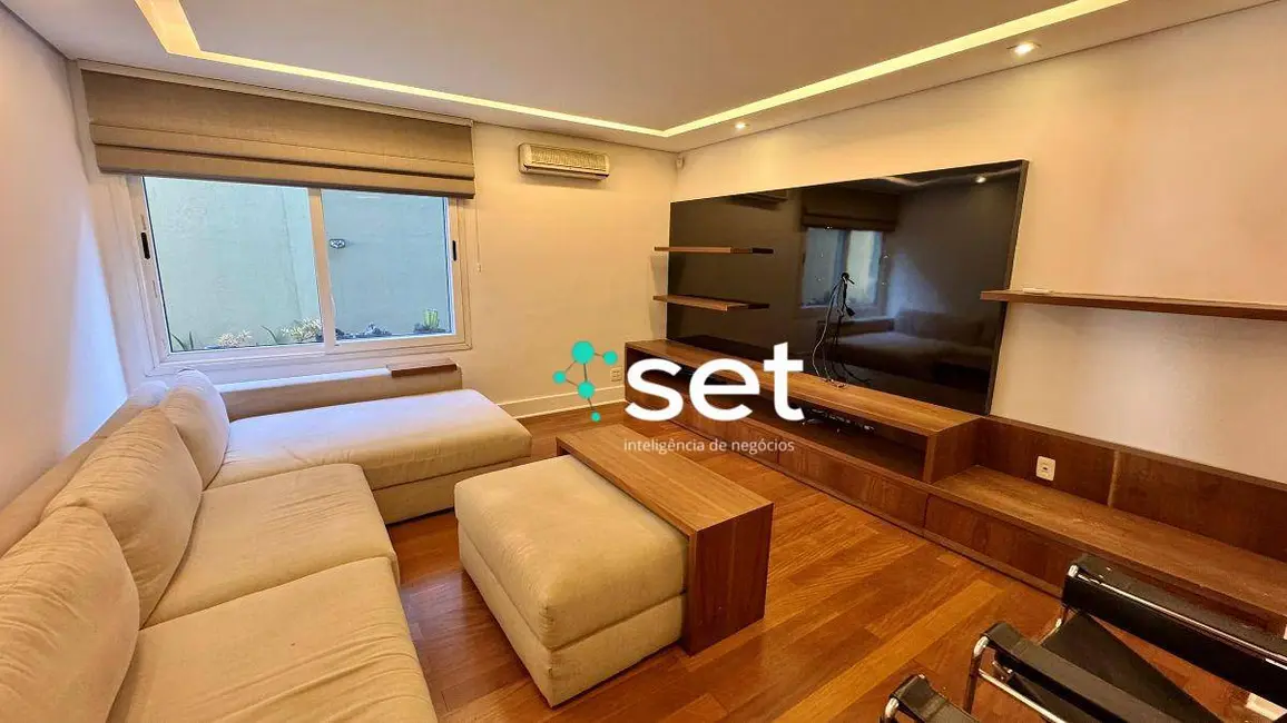 Sobrado com 4 quartos à venda e para alugar, 468m2 em Alto de Pinheiros, São Paulo - SP - imagem 3 Foto 3 de Sobrado com 4 quartos à venda e para alugar, 468m2 em Alto de Pinheiros, São Paulo - SP
