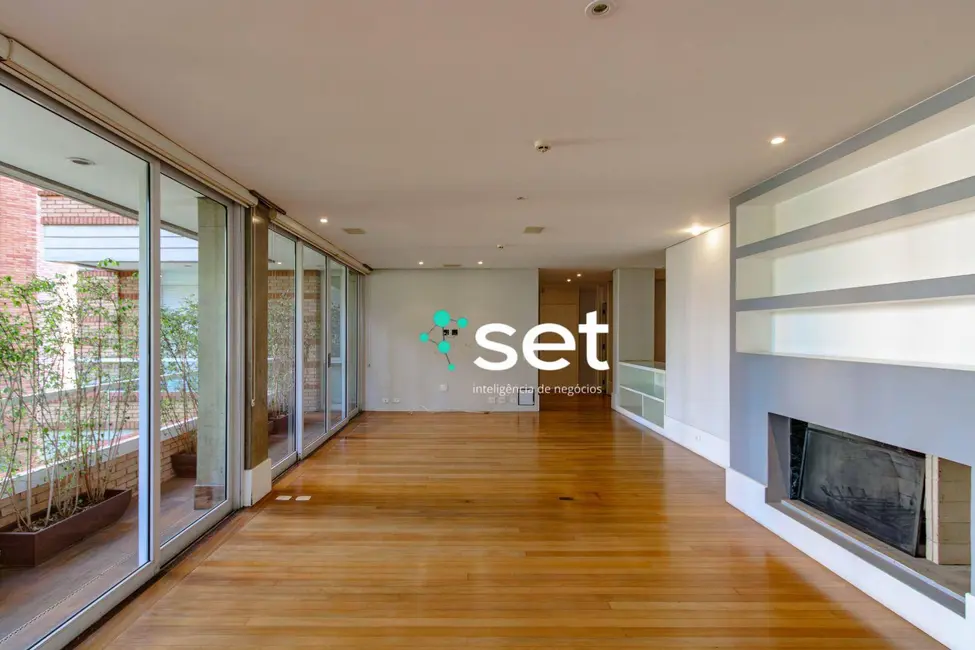 Foto 3 de Apartamento com 2 quartos à venda, 240m2 em Vila Nova Conceição, São Paulo - SP