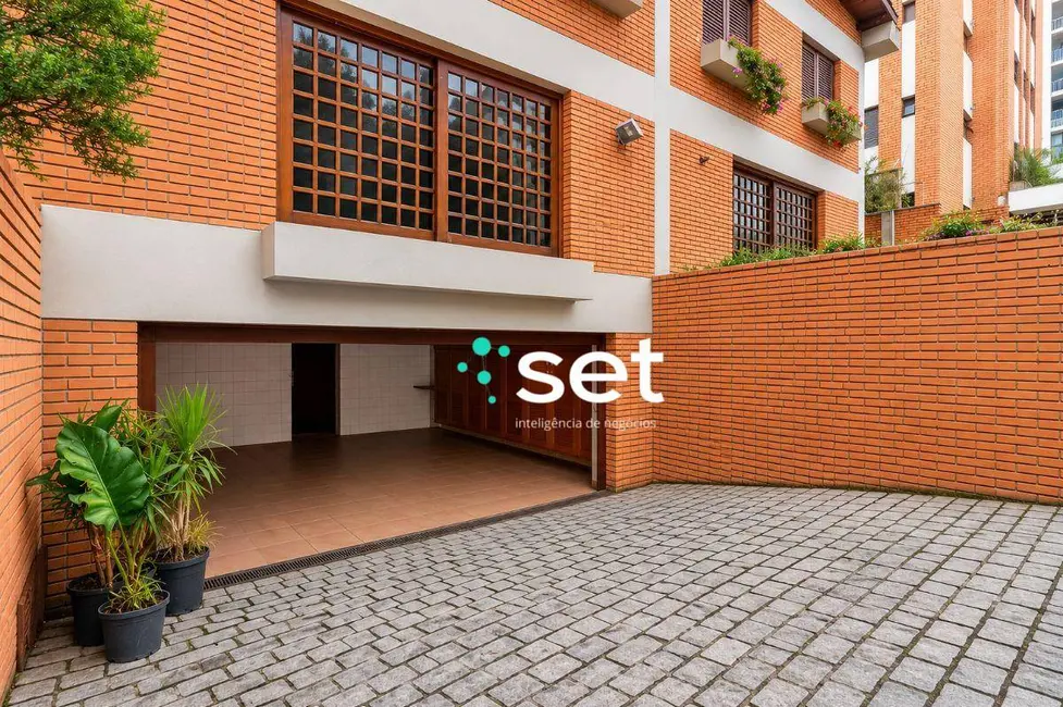 Sobrado com 4 quartos à venda, 192m2 em Pinheiros, São Paulo - SP - imagem 1 Foto 1 de Sobrado com 4 quartos à venda, 192m2 em Pinheiros, São Paulo - SP
