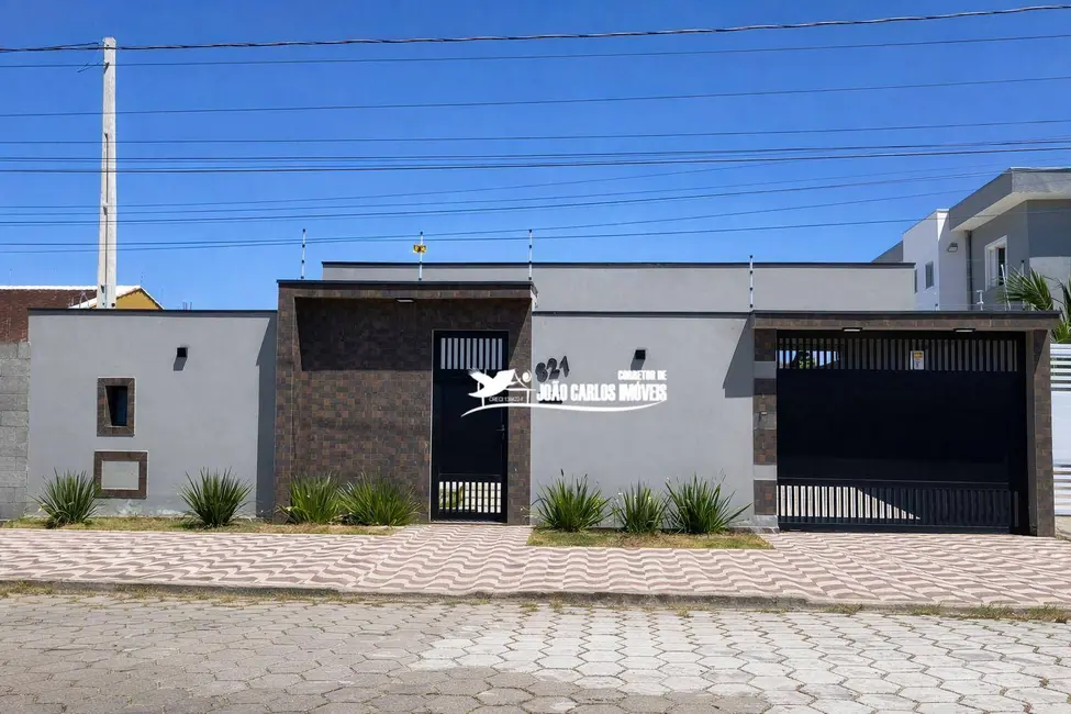 Foto 2 de Casa com 3 quartos à venda, 300m2 em Itanhaem - SP