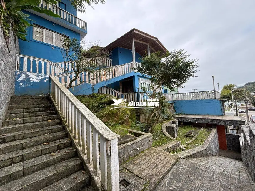 Sobrado com 6 quartos para alugar, 600m2 em Itanhaem - SP - imagem 3 Foto 3 de Sobrado com 6 quartos para alugar, 600m2 em Itanhaem - SP