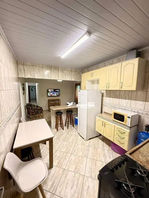 Foto 4 de Casa com 2 quartos à venda, 150m2 em Itanhaem - SP