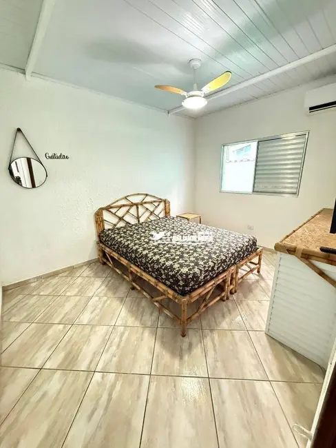 Foto 8 de Casa com 2 quartos à venda, 150m2 em Itanhaem - SP