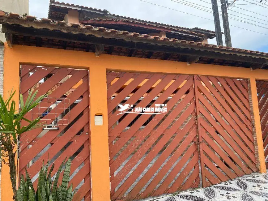 Sobrado com 4 quartos à venda, 126m2 em Itanhaem - SP - imagem 2 Foto 2 de Sobrado com 4 quartos à venda, 126m2 em Itanhaem - SP